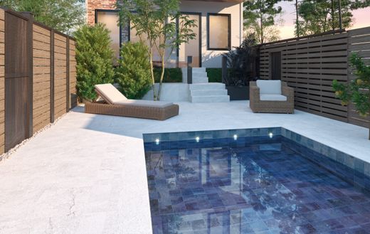 Aspen Pool Blue 30x60