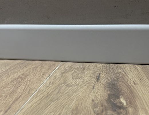 Caixa Rodapé Branco Mate 10x60