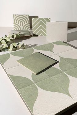 Decor Green Two 20x20