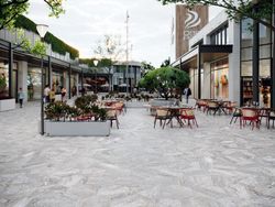 Oberon Stone Hexagonal Antideslizante 48x56